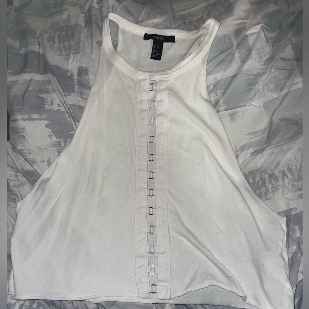 Sleeveless Summer Top with middle cutout
